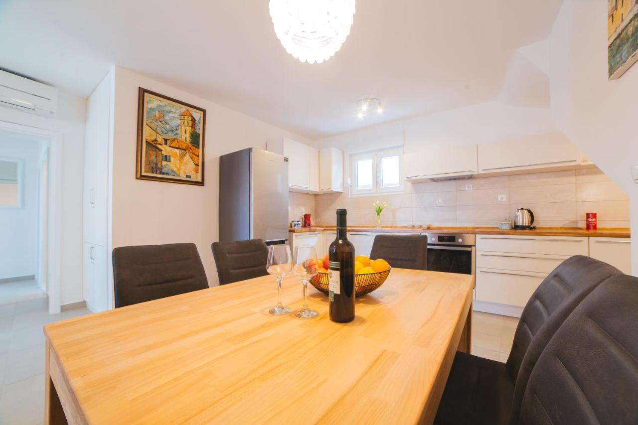 City Center Lux Apartment "Tonci" Omiš Extérieur photo